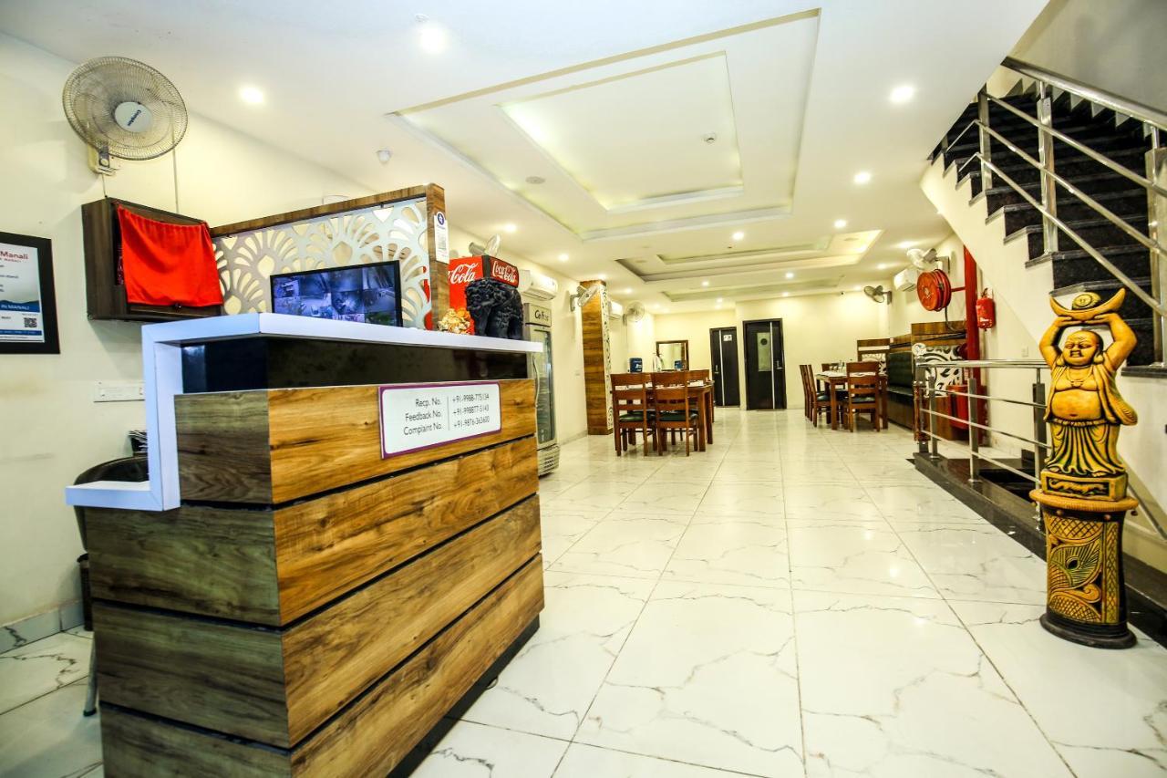 Hotel Wisteria -Main Highway Hotel Zirakpur 外观 照片