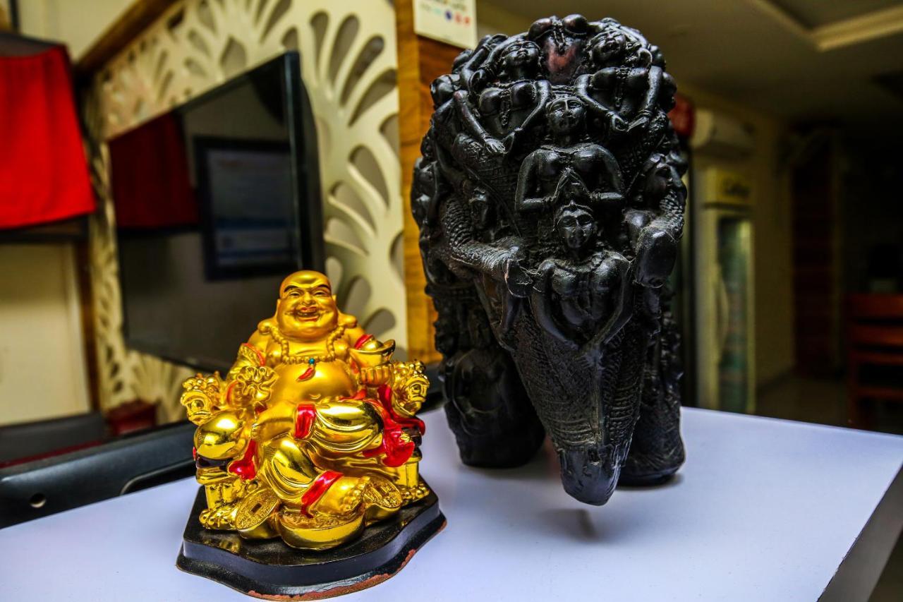 Hotel Wisteria -Main Highway Hotel Zirakpur 外观 照片